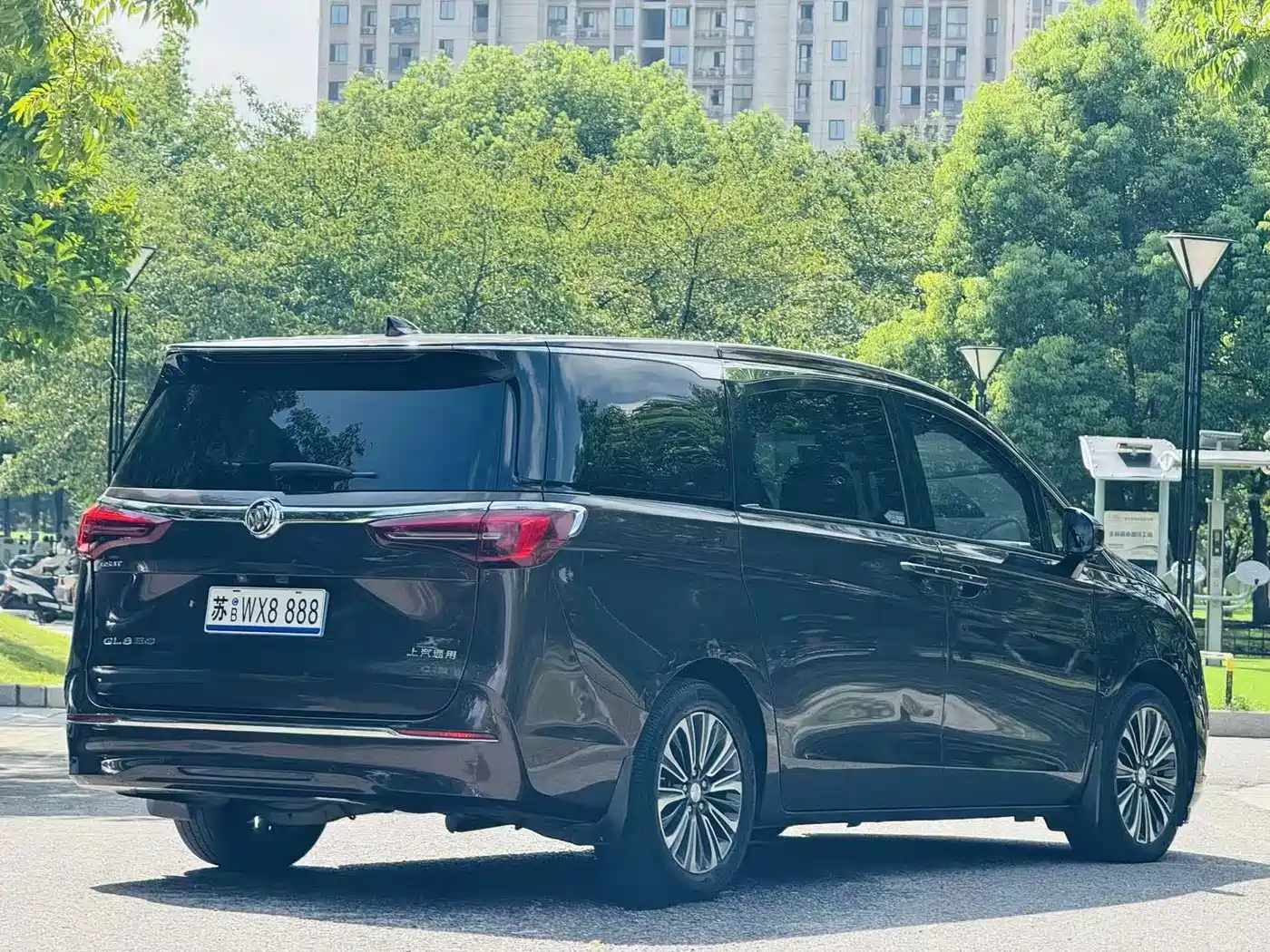 Фото 4 - Buick GL8