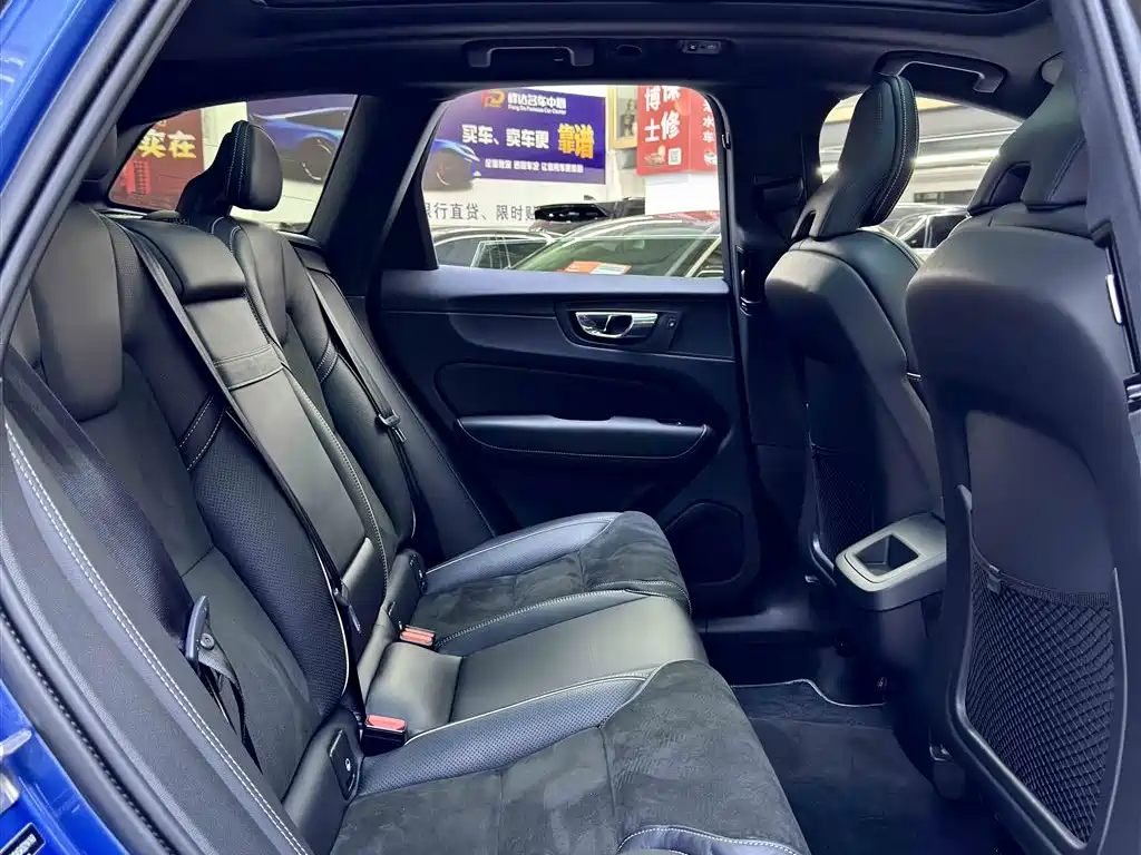 Фото 6 - Volvo XC60
