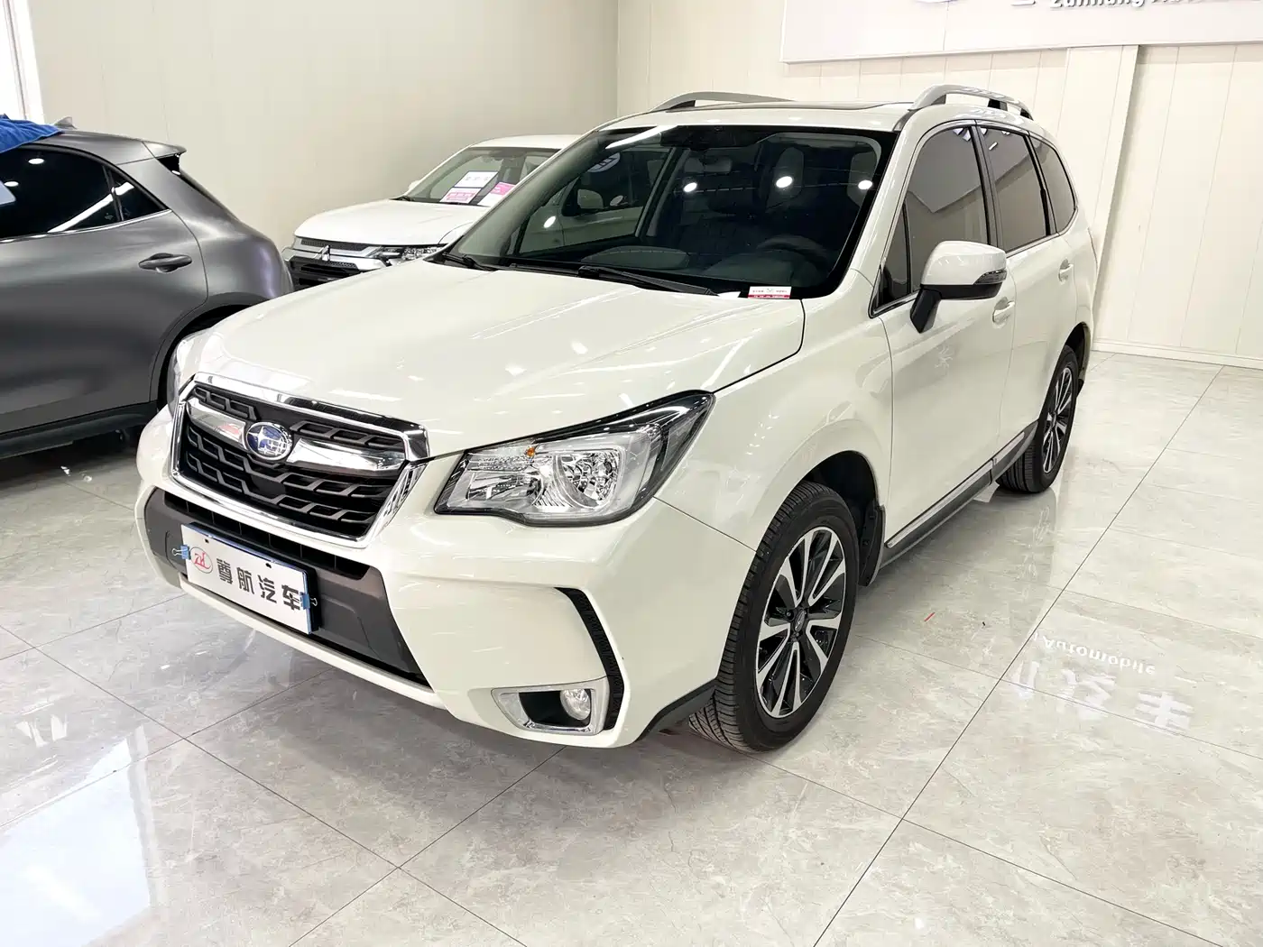 Subaru Forester 2016 2.0i Fashion Navigation Edition фото 4