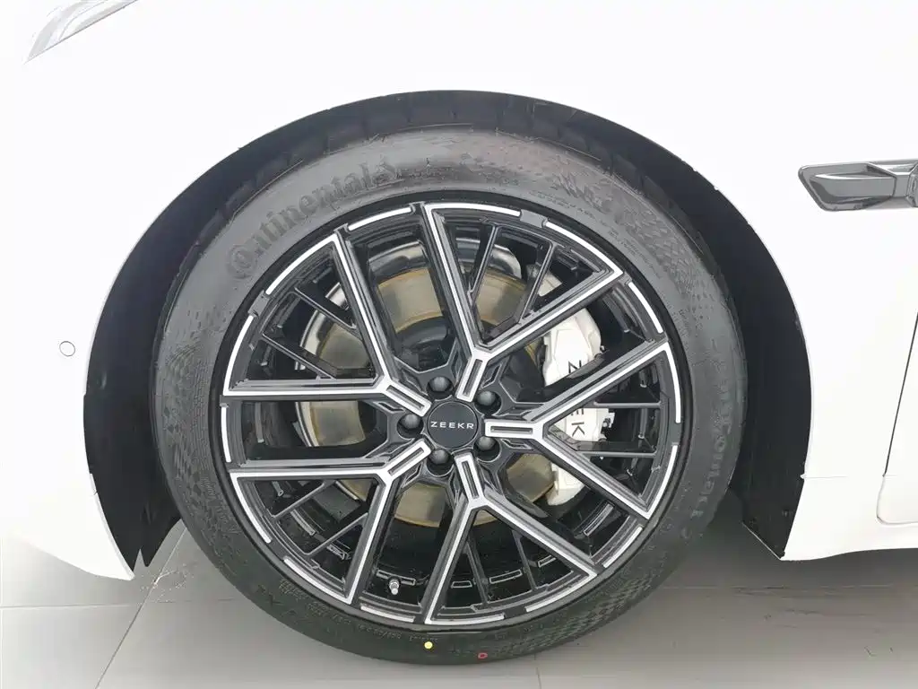ZEEKR EXTREME KRYPTON 001