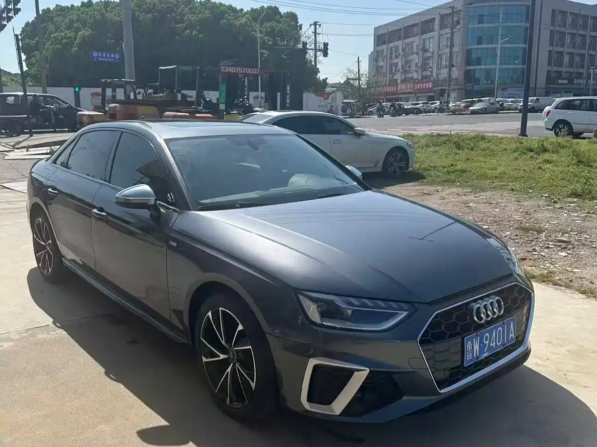 Audi A4L 2020 40 TFSI Luxury Dynamic фото 3