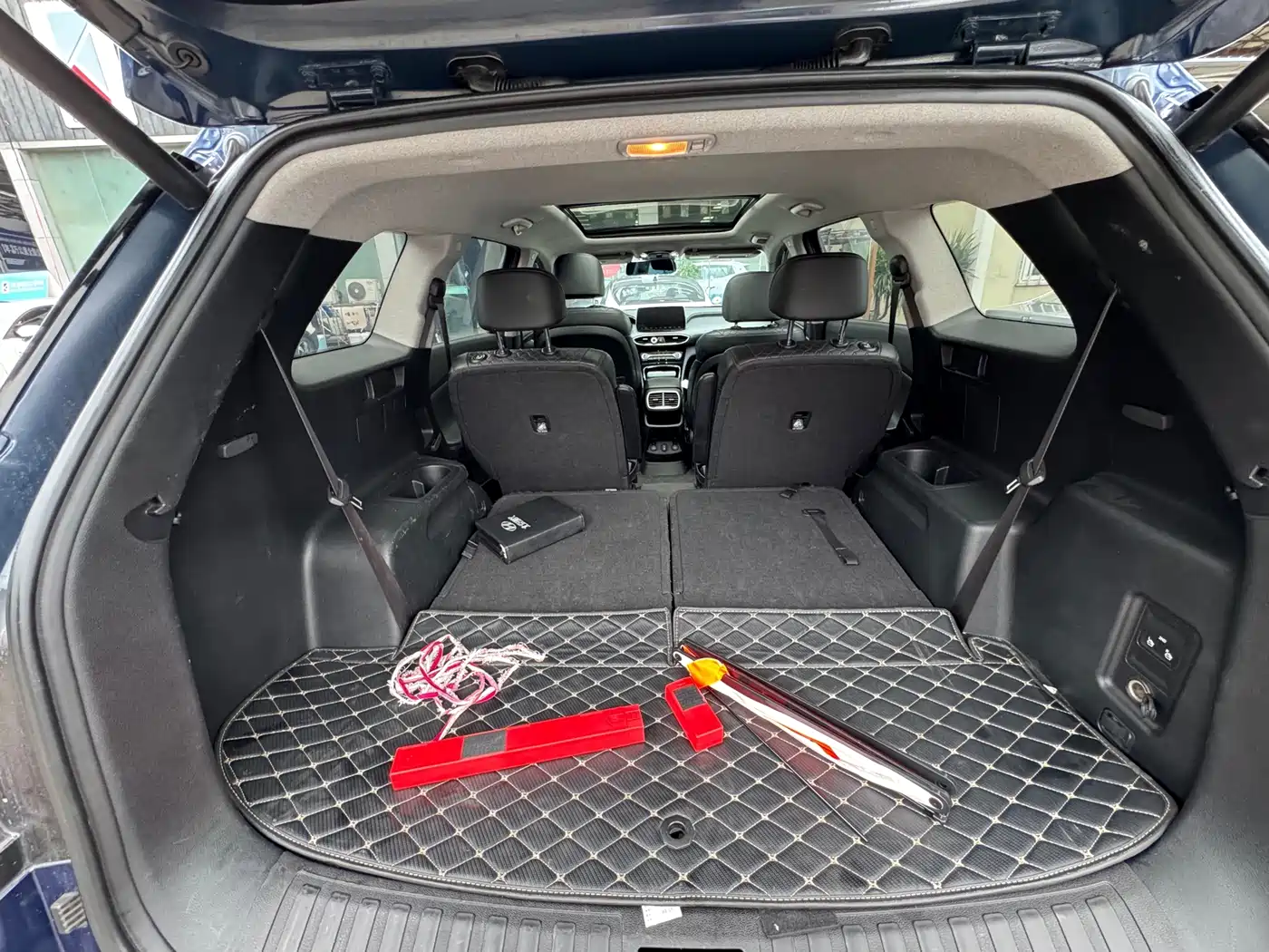 Фото 8 - Hyundai Santa Fe