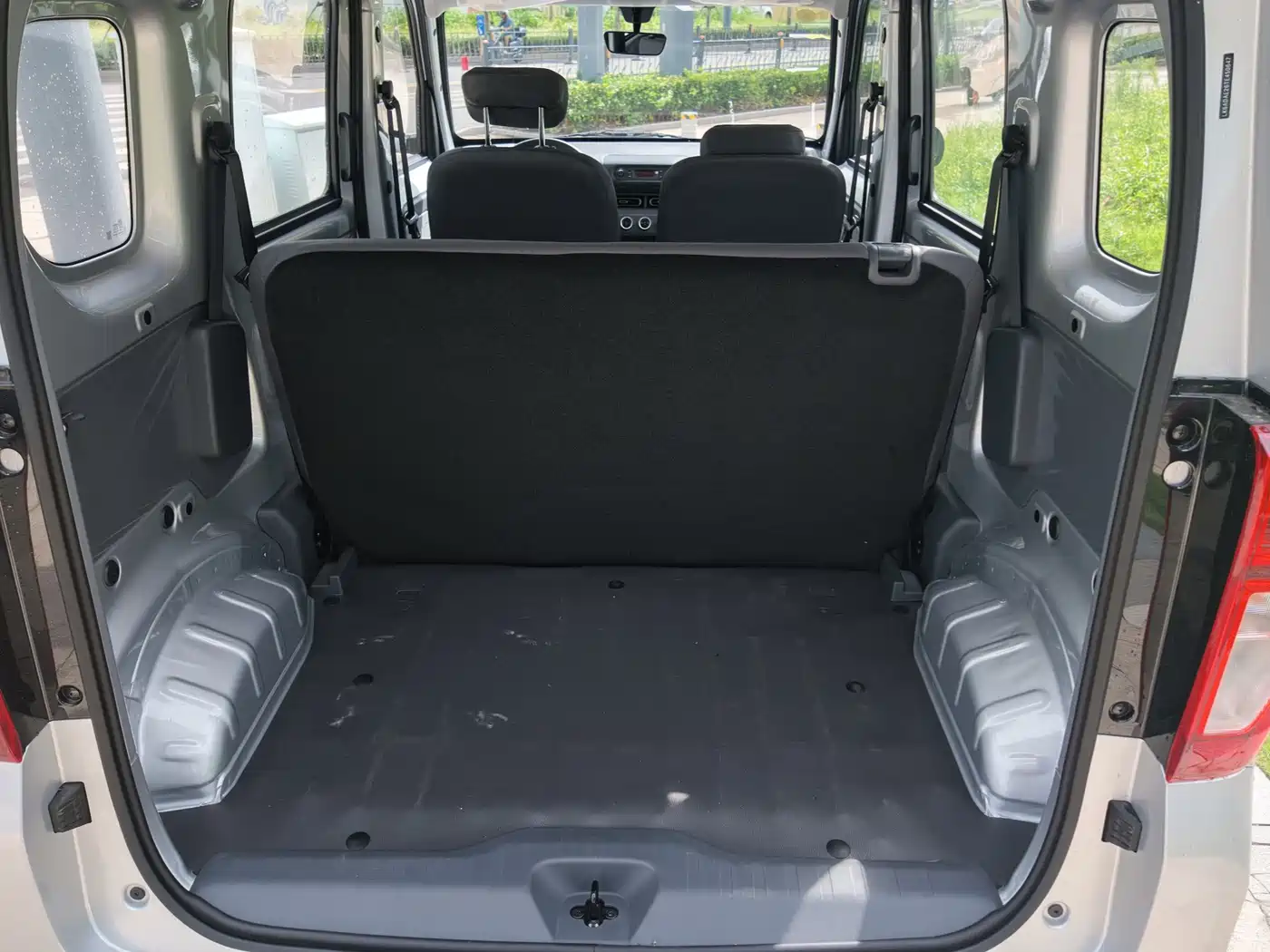 Wuling Motors Wuling Zhiguang NEV 2026 2025 Model 305km Base Version