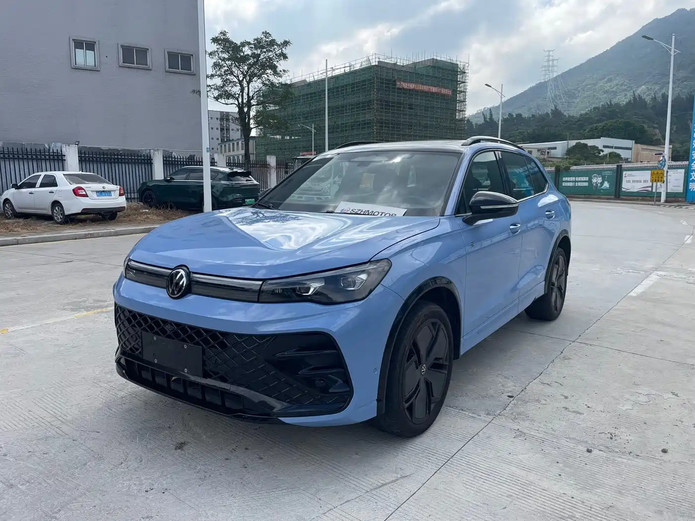 Volkswagen Tiguan L 2024 PRO 380TSI 4WD R-Line Premium Edition