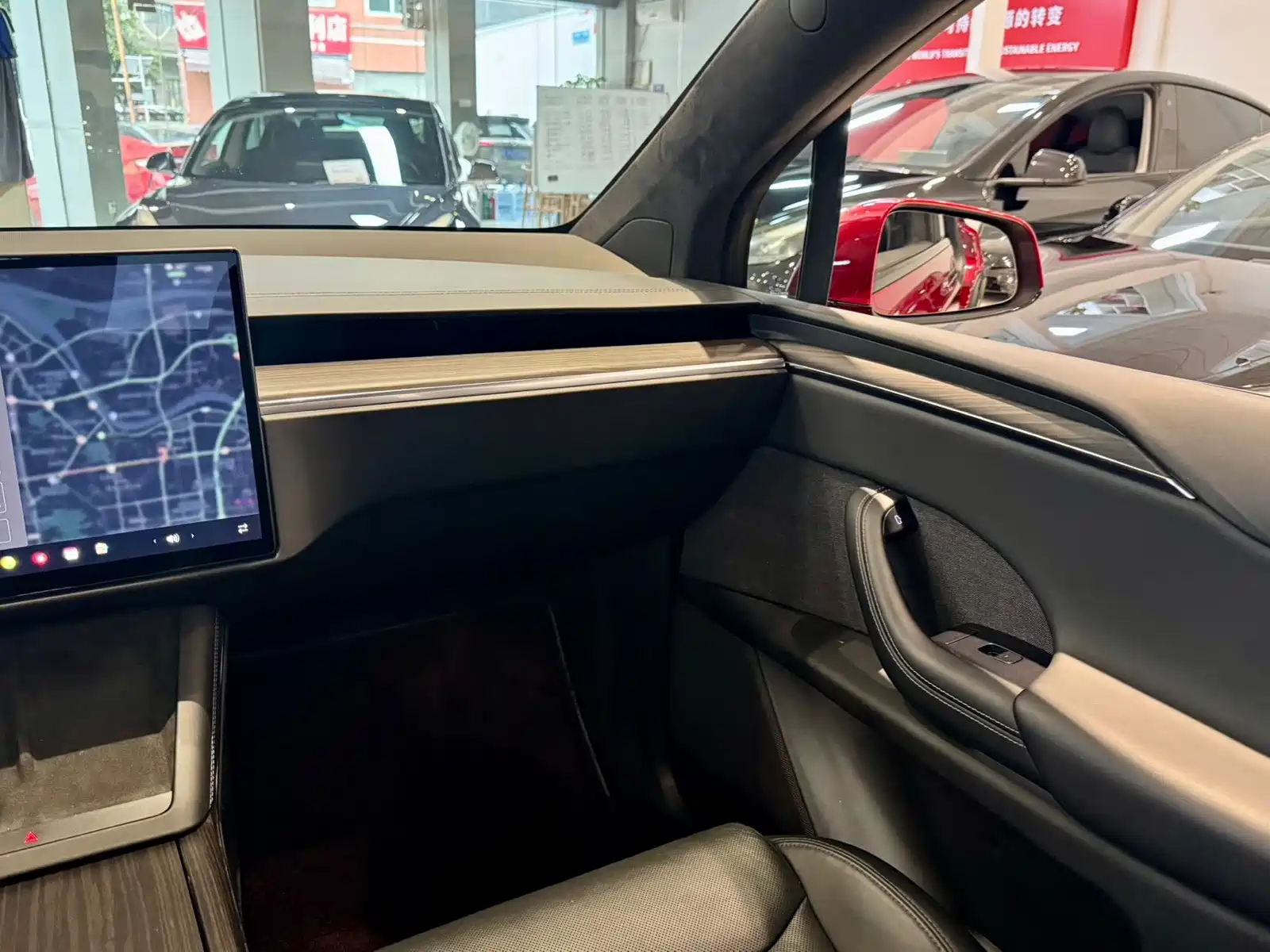 Фото 12 - Tesla Model X