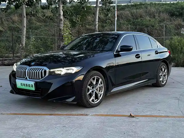 BMW i3 eDrive 35 L