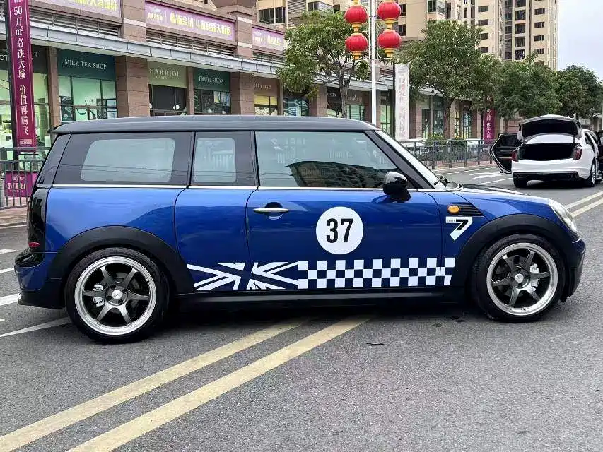 Photo 5 - MINI CLUBMAN