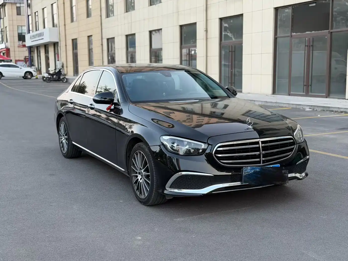 Mercedes-Benz E-Class 2022 E 260 L фото 2