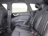 Photo 8 - Audi Q4 e-tron
