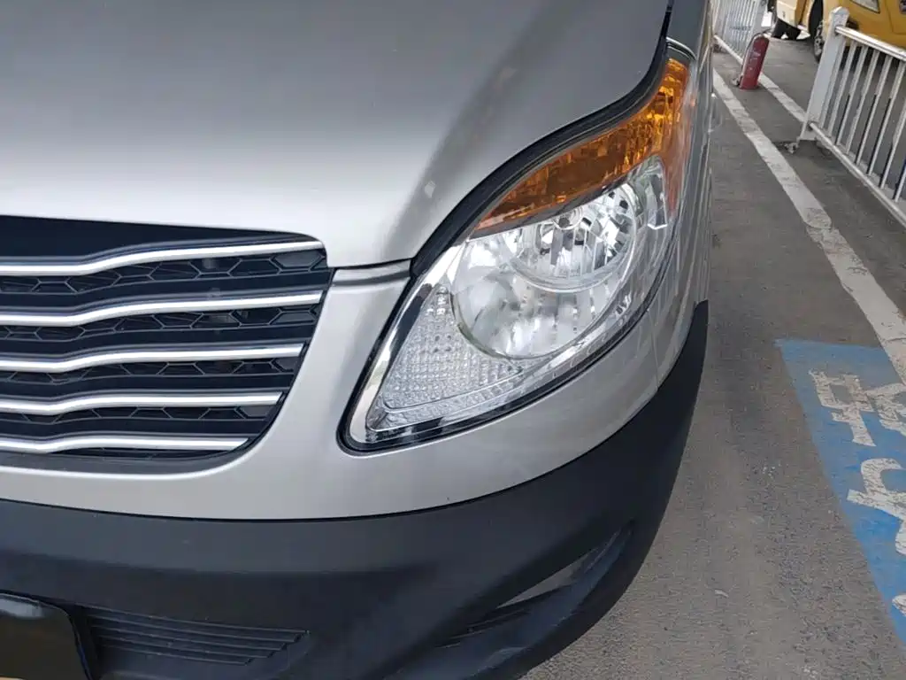 JAC Motors Star锐 2023 2022 2.0T Fuel King PLUS Express Edition Short Wheelbase 6-7 Seater HFC4DB3-2E4