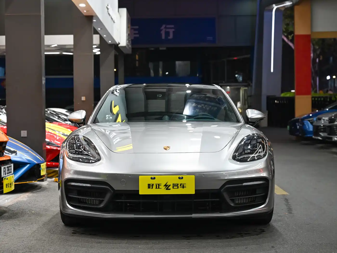 PORSCHE PANAMERA