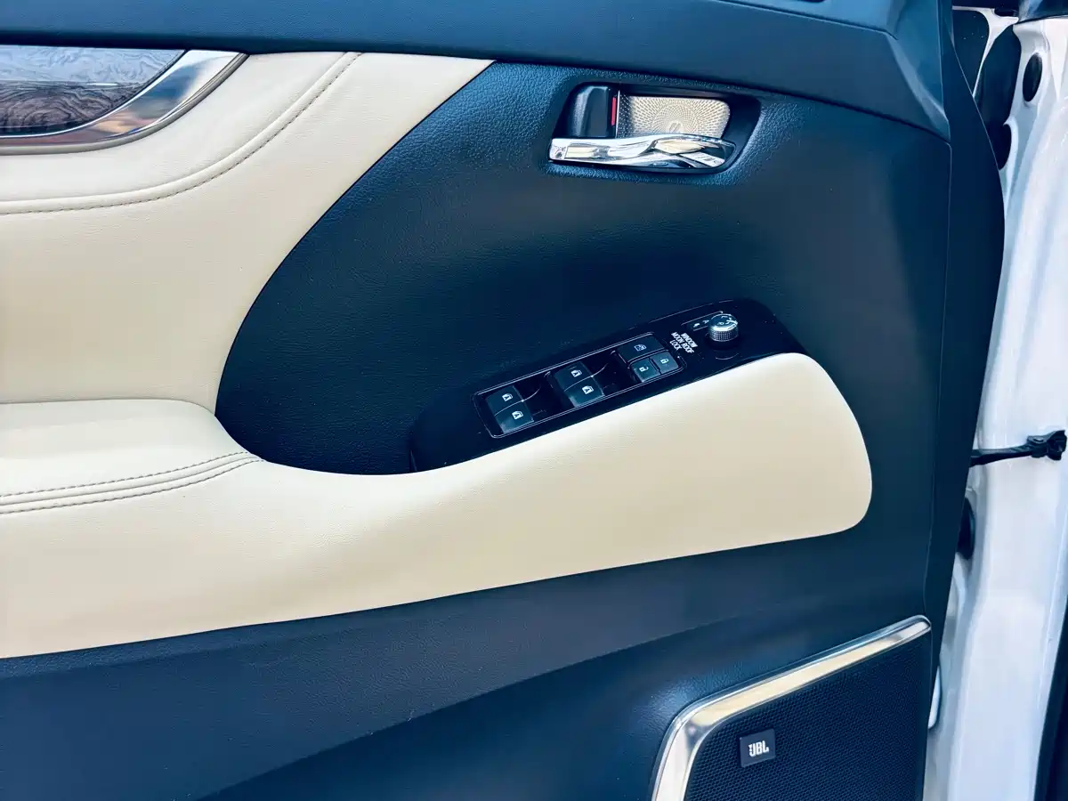 Toyota Alphard 2021 Hybrid 2.5L Premium фото 7