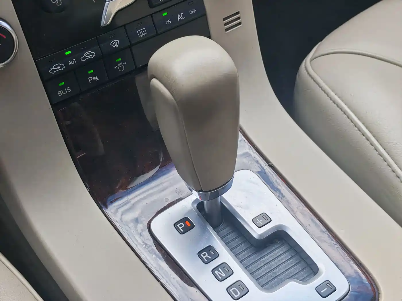 Volvo S80L 2009 2009 3.0T AWD Zhizun Edition
