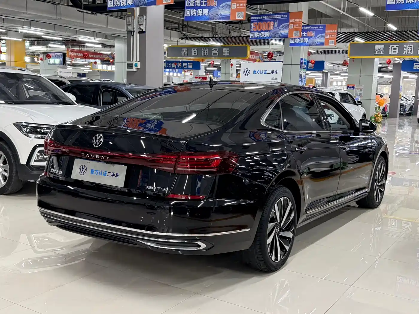 Volkswagen Passat 2023 380TSI Flagship Edition фото 4