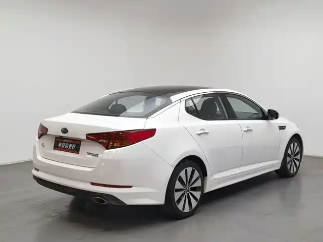 Kia K5 2011 2.0L Automatic DLX — фото 2