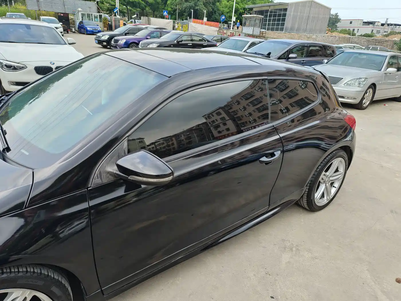 Volkswagen Scirocco 2010 2.0TSI Luxury Edition фото 20