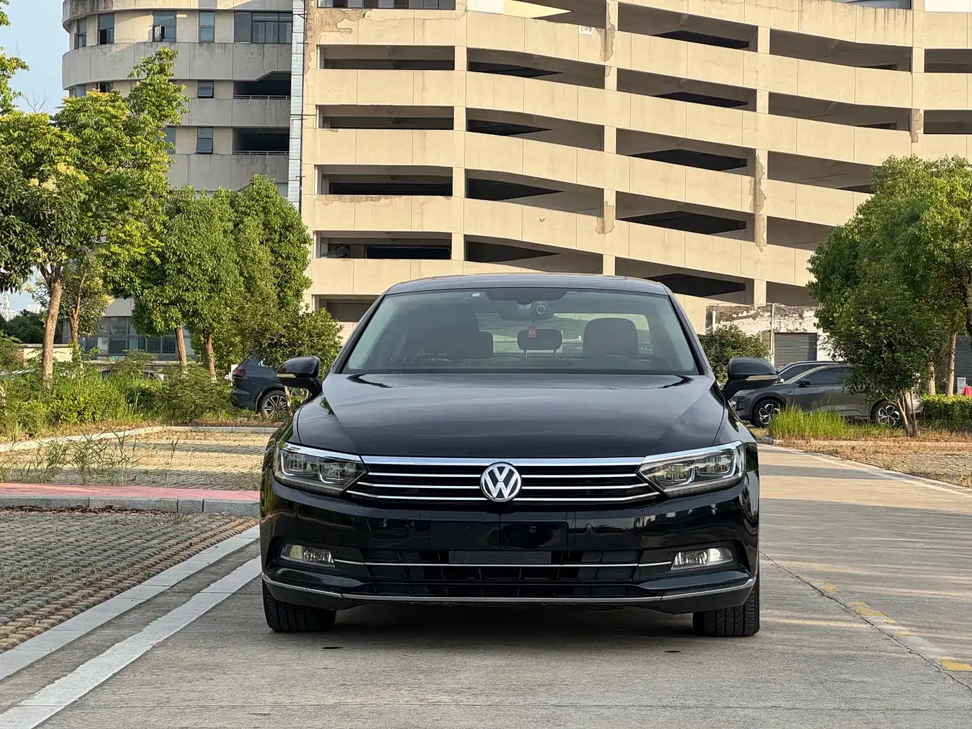 Фото 2 - Volkswagen Magotan