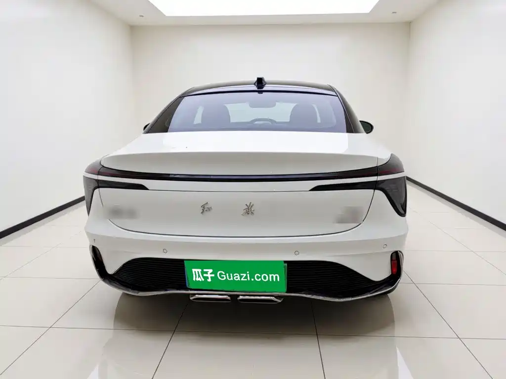 2025 Hongqi H6