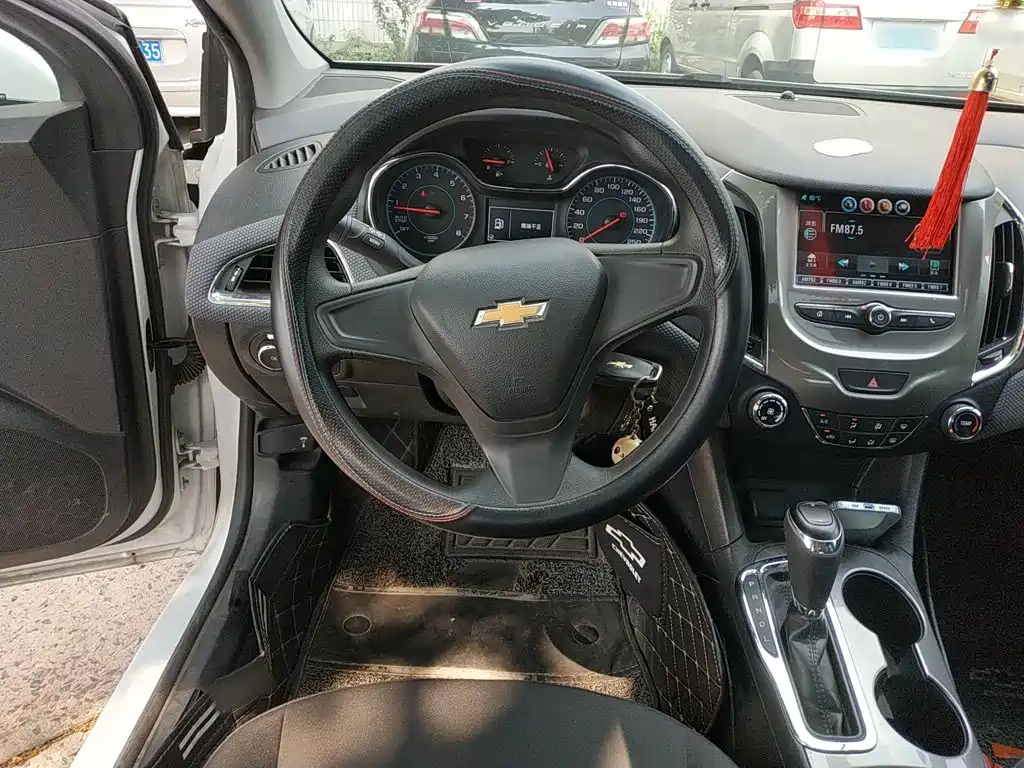 Chevrolet Cruze 2018 2018 320 Automatic Pioneer Sunroof Edition