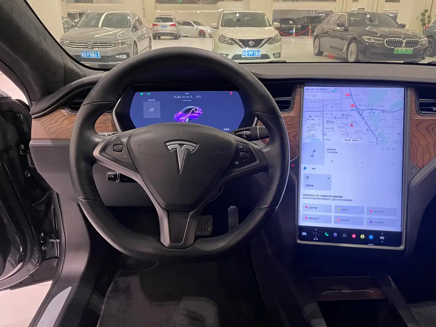 Tesla Model S 2020 2019 Long Range Version