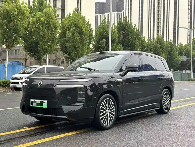 Denza Denza N8L 2026 Model Prestige Edition