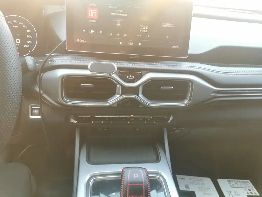Geely Okavango 2021 2020 1.8TD DCT Luxury 7-Seater