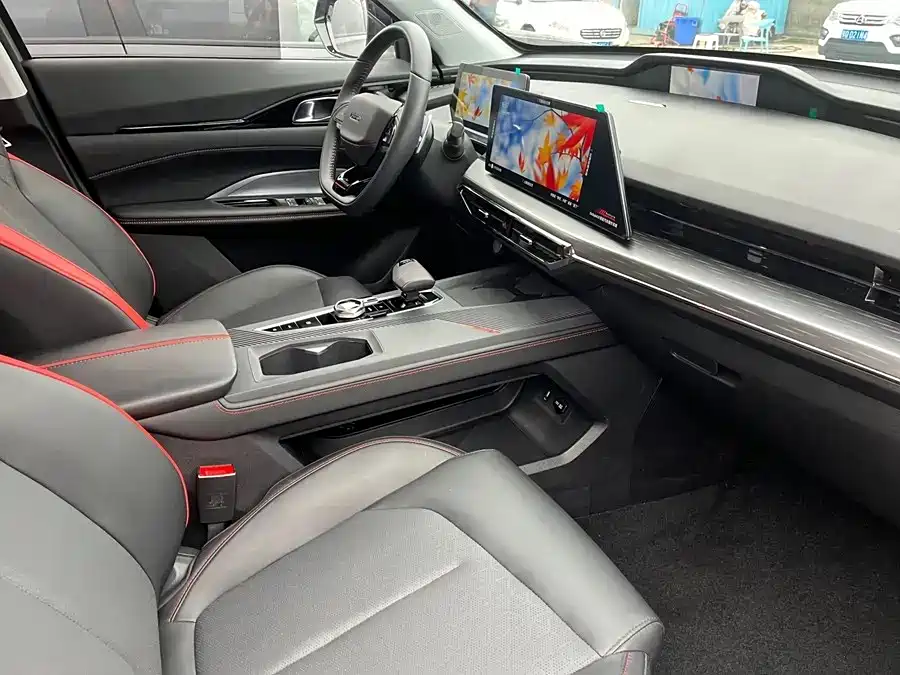 Changan Oshan Z6 2022 2022 Blue Whale 1.5T DCT Intelligent Enjoyment