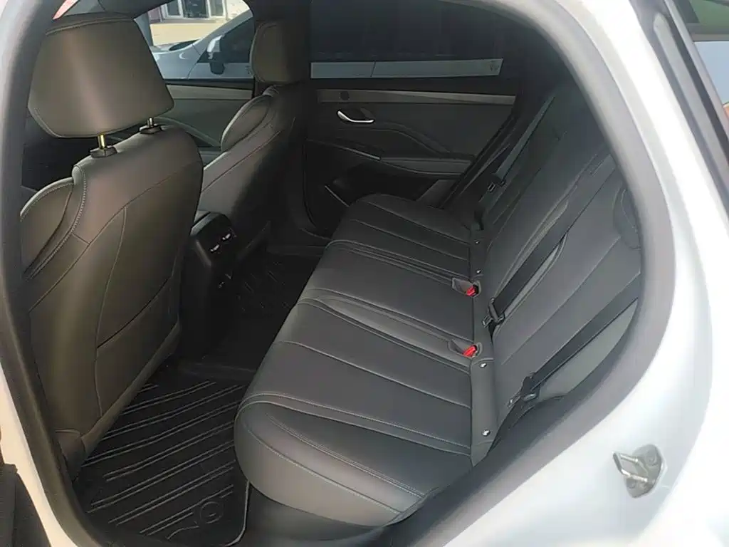BYD Qin PLUS 2026 2026 DM-i Smart Edition 128KM Progressive