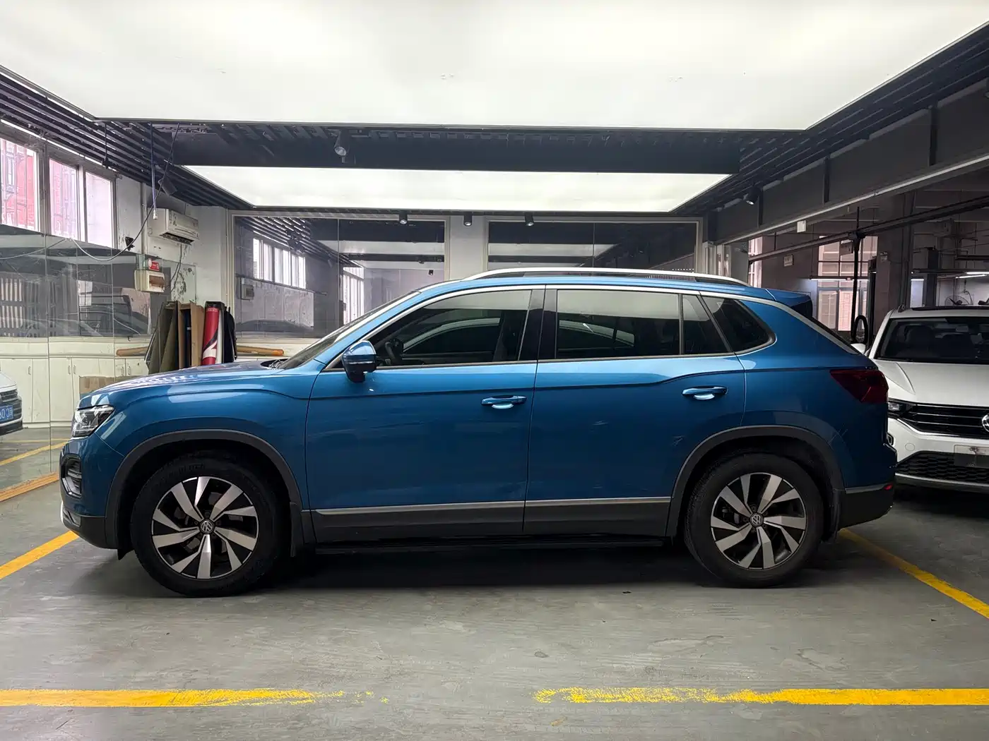 Volkswagen Tayron 2019 330TSI 2WD Luxury China VI фото 4