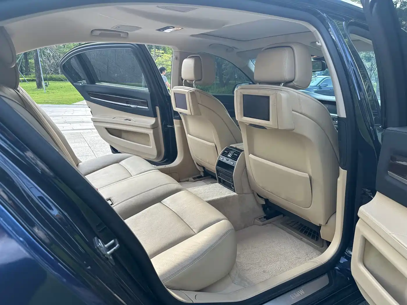 BMW 7 Series 2010 2009 730Li Luxury