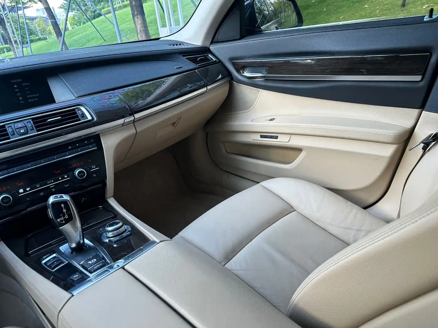 BMW 7 Series 2010 2009 730Li Luxury