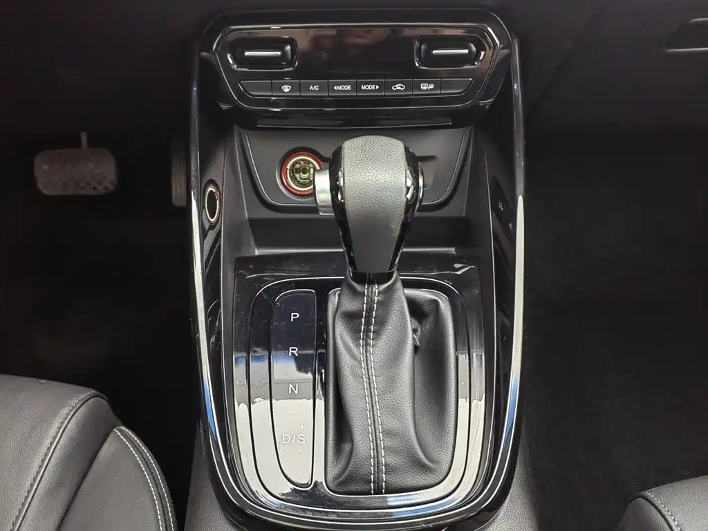 Baojun 530 2019 2018 Model 1.5T DCT Flagship (China V)