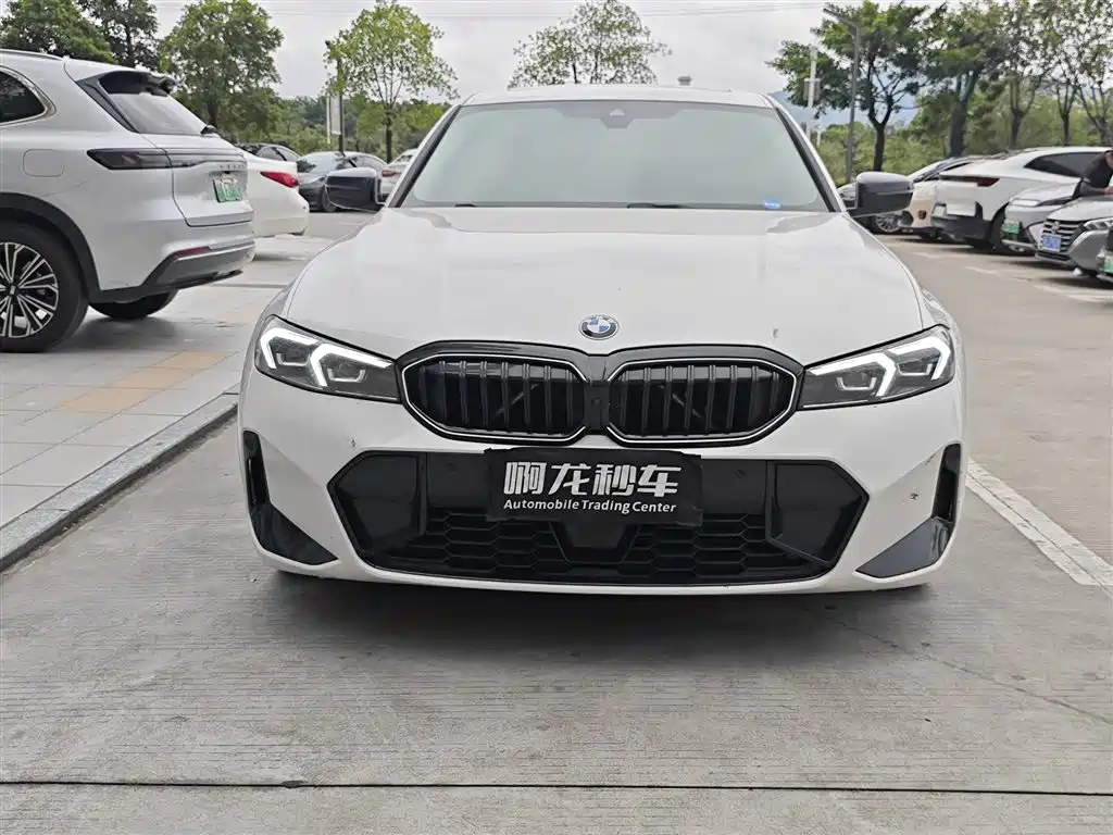 BMW 3 Series 2026 2025 330Li M Sport Night Edition
