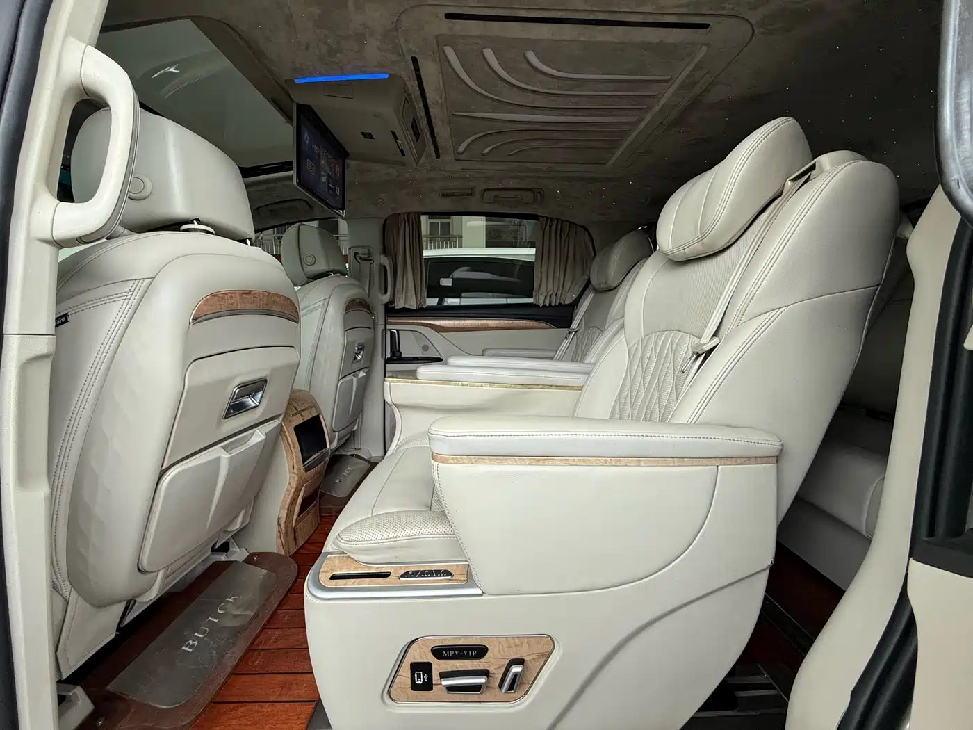 Buick GL8 2018 28T Comfort China VI фото 6