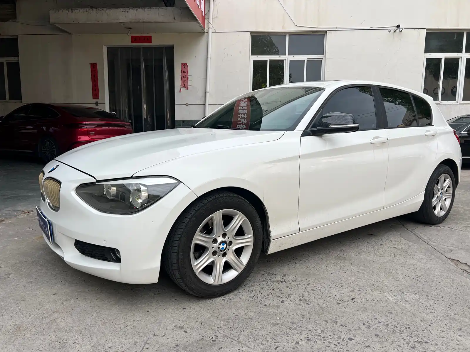 Photo 3 - BMW 1 Series (Import)