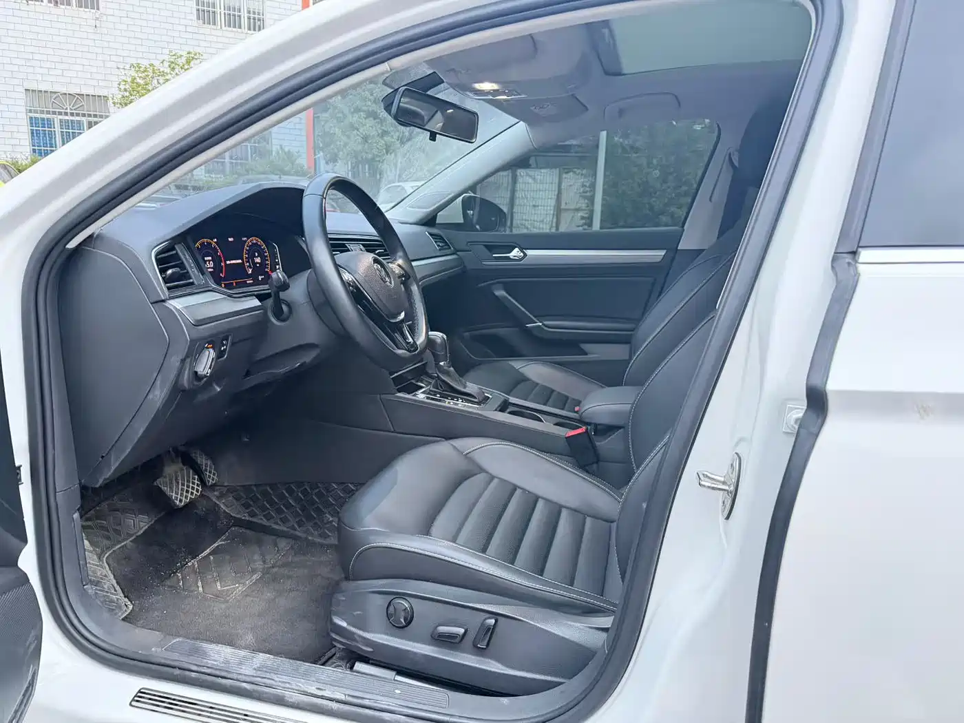 Volkswagen Lamando 2021 280TSI DSG Comfort Edition фото 4