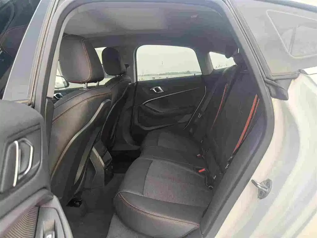 BMW 2 Series (Import) 2023 225i 4-Door Coupe M Sport Package фото 6