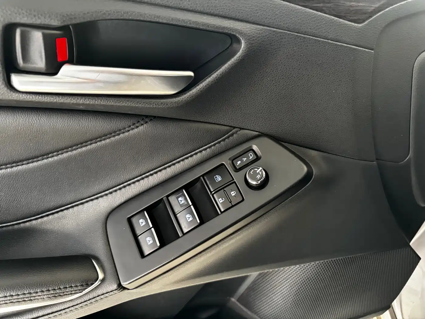 Toyota Avalon 2019 2.0L Progressive Edition (China VI) фото 18