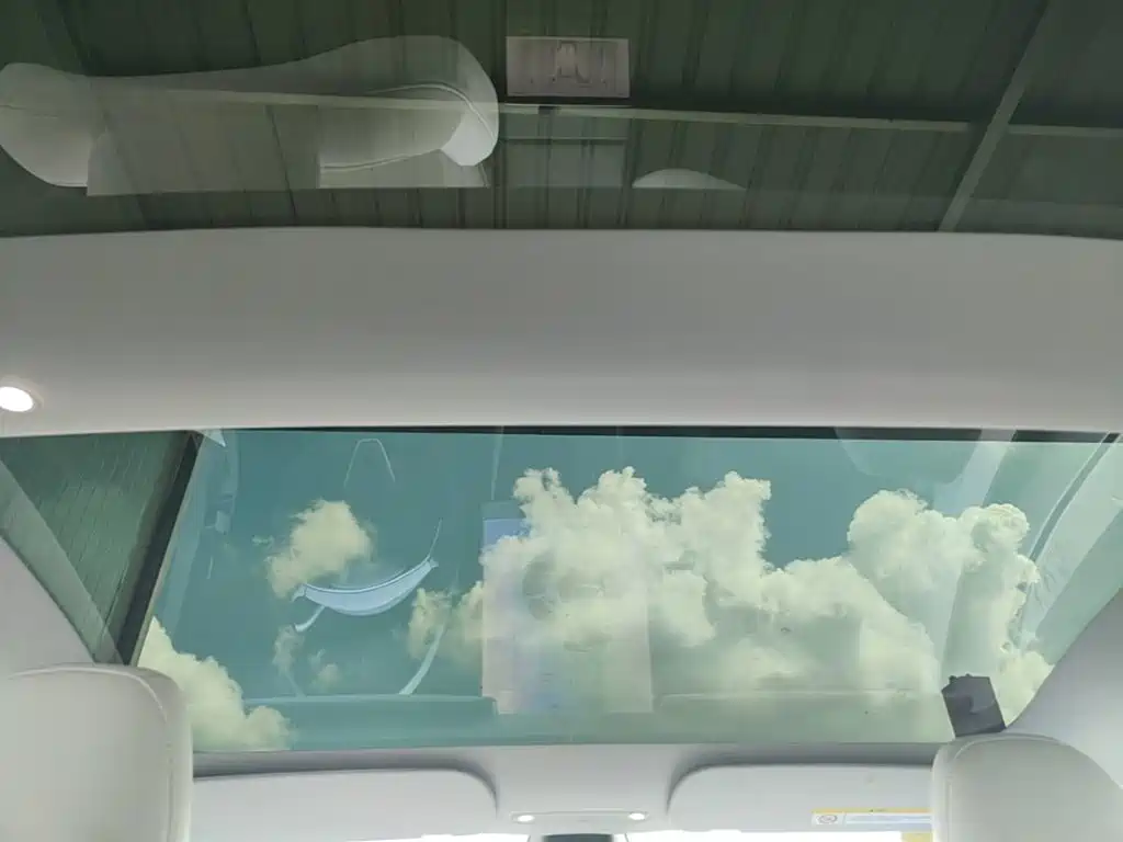 Tesla Model 3 2026 2025 Model Year Facelift Rear-Wheel Drive