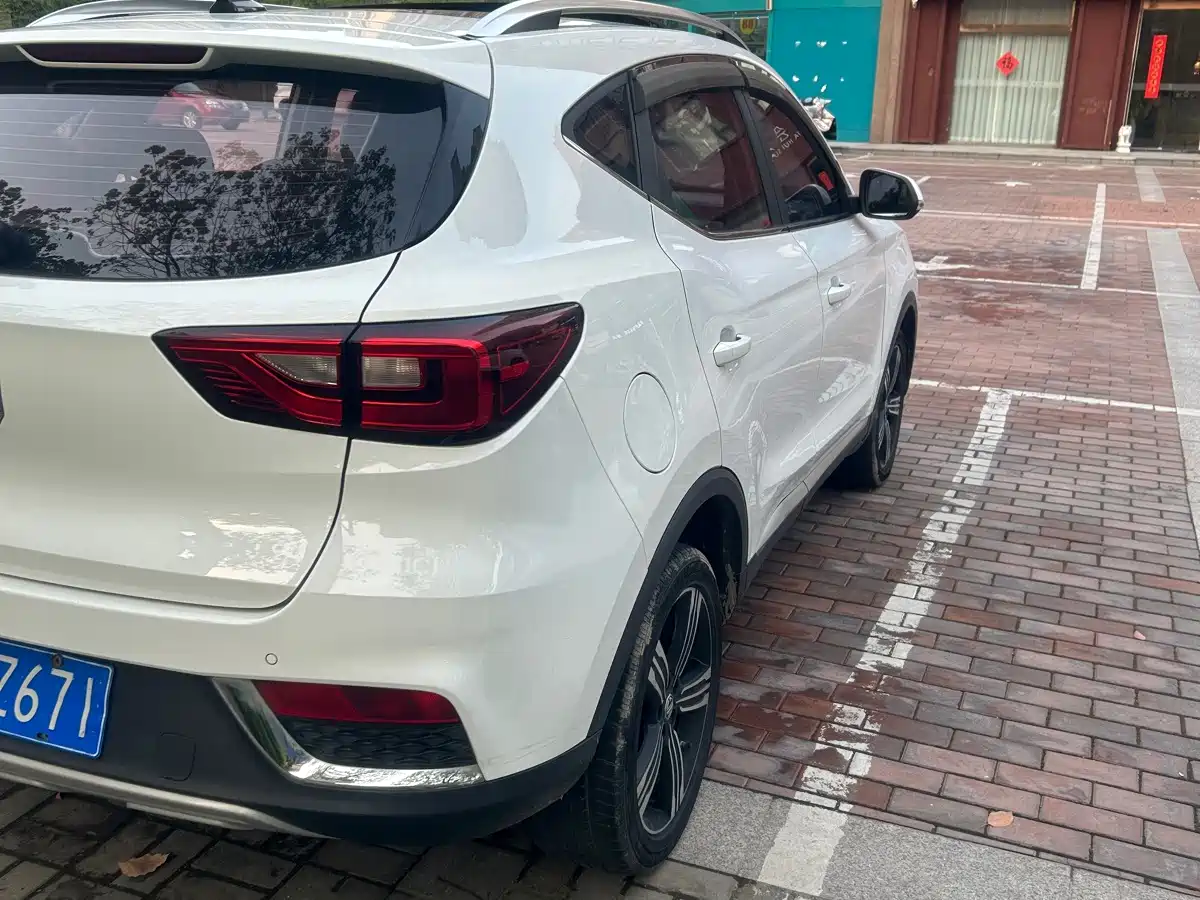 Фото 3 - MG ZS