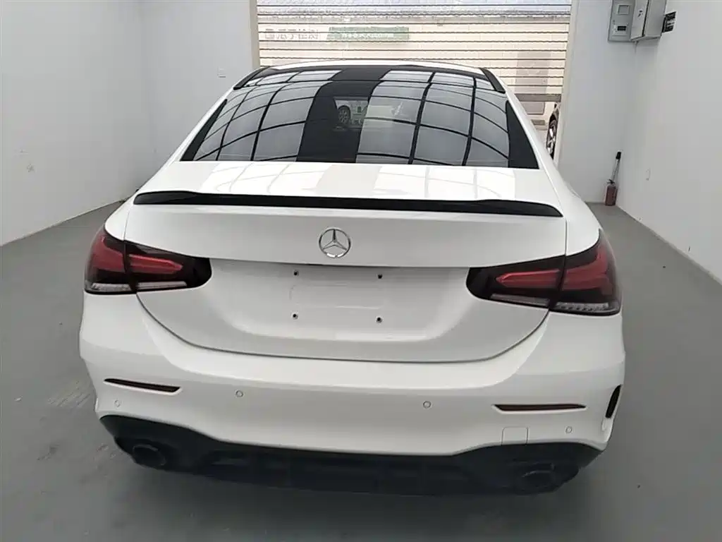 Mercedes-Benz A-Class 2019 Facelift A 200 L Sports Sedan фото 6