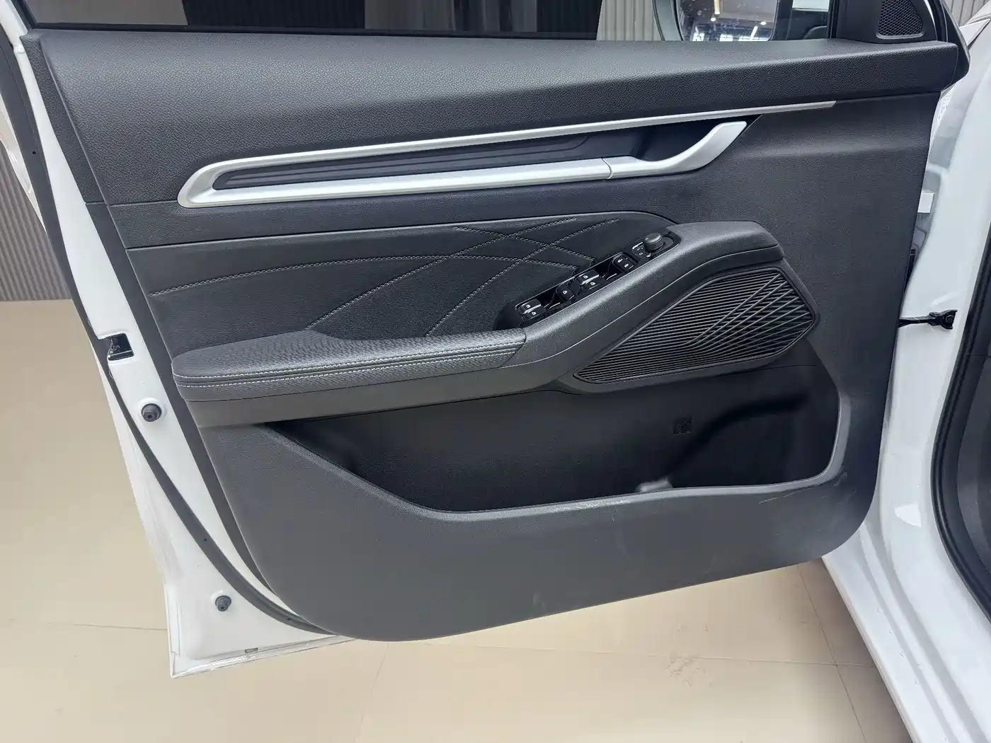 GEELY AUTOMOBILE EMGRAND