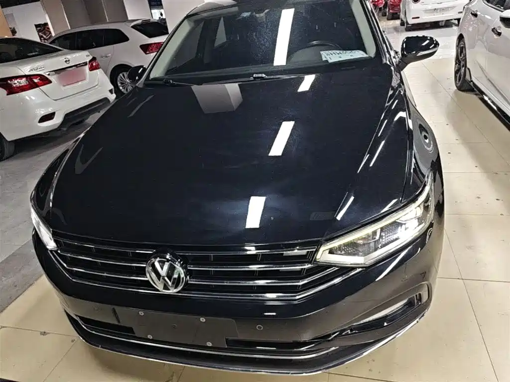 Volkswagen Magotan 2020 330TSI DSG Luxury фото 3