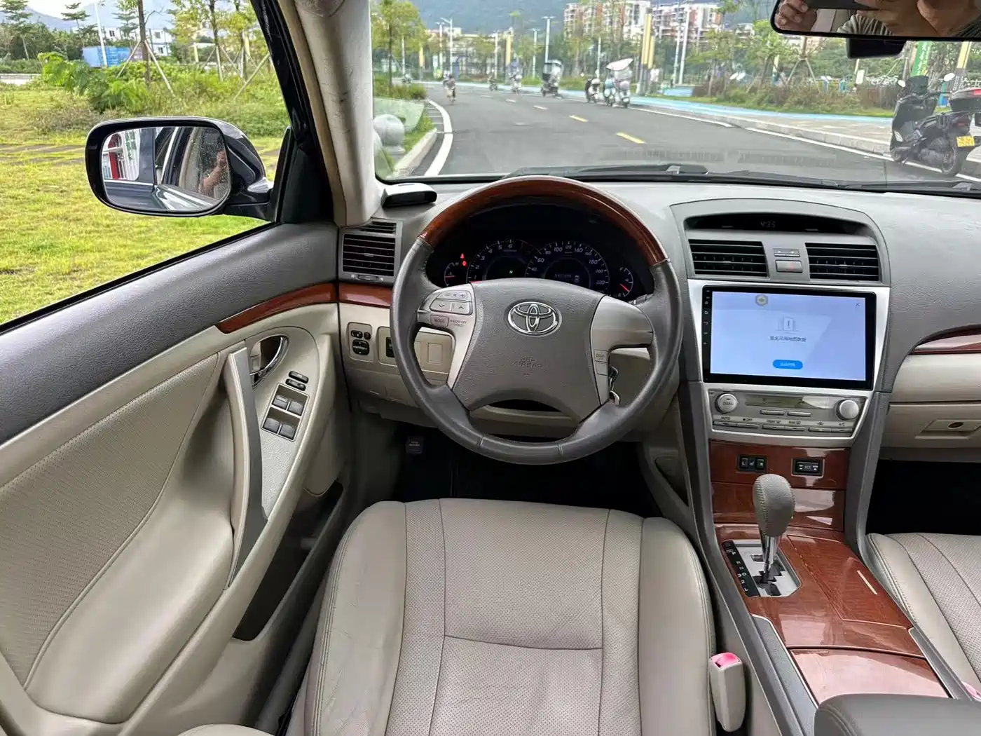 Toyota Camry 2013 200G Classic Luxury Edition фото 18