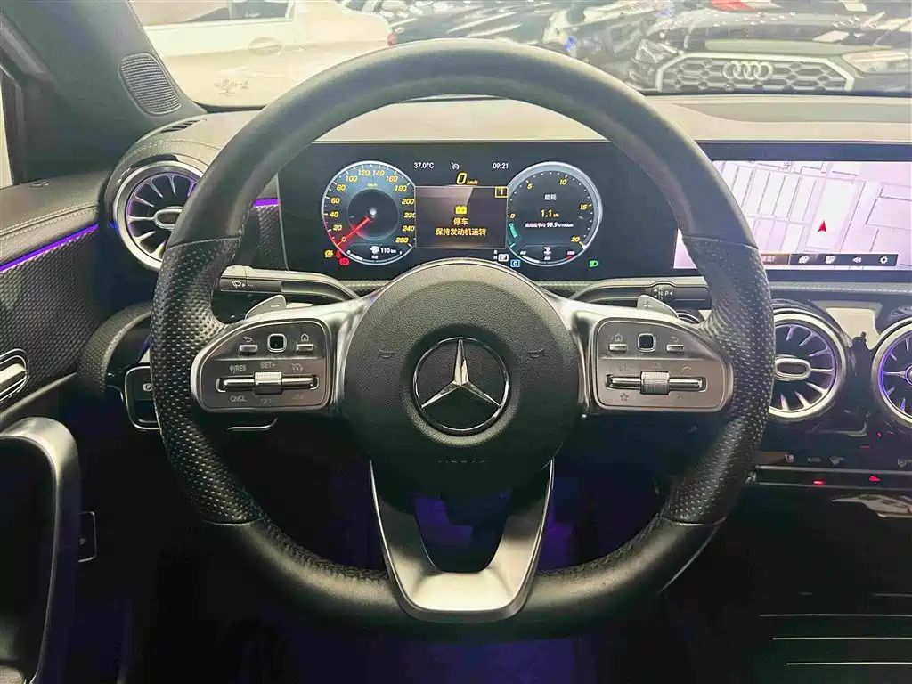 Фото 15 - Mercedes-Benz A-Class