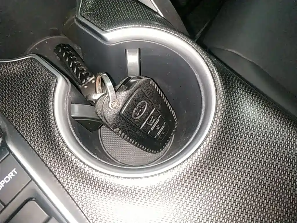 Toyota Camry 2023 2.0S Trend Edition фото 9