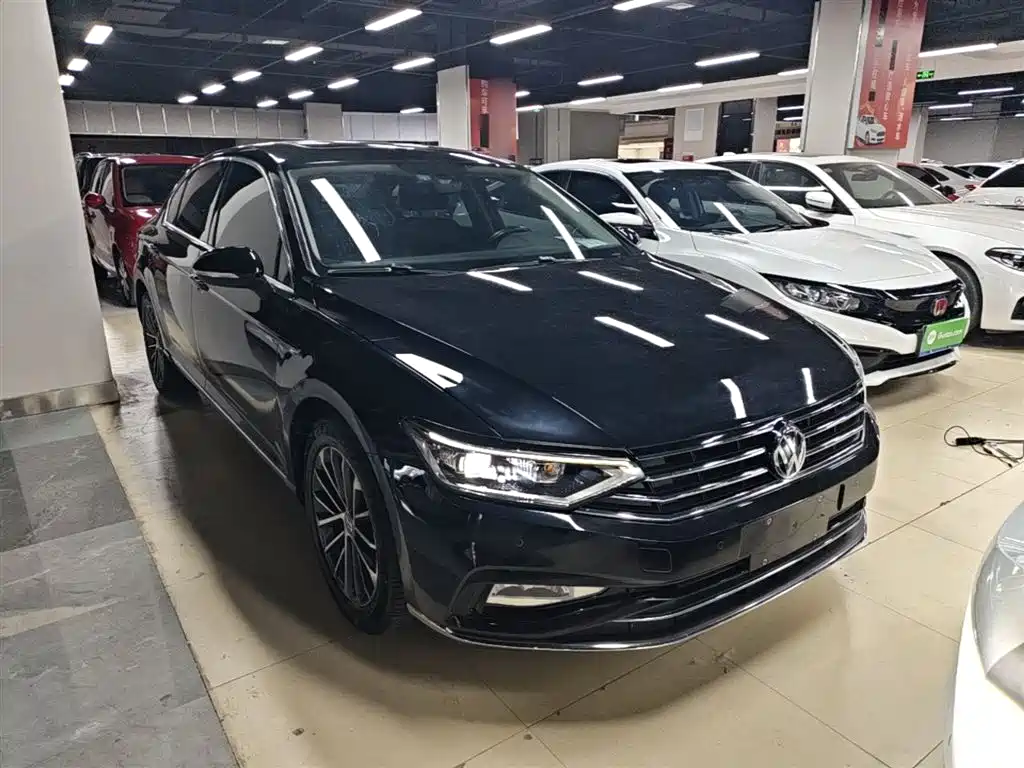 Volkswagen Magotan 2020 330TSI DSG Luxury фото 22