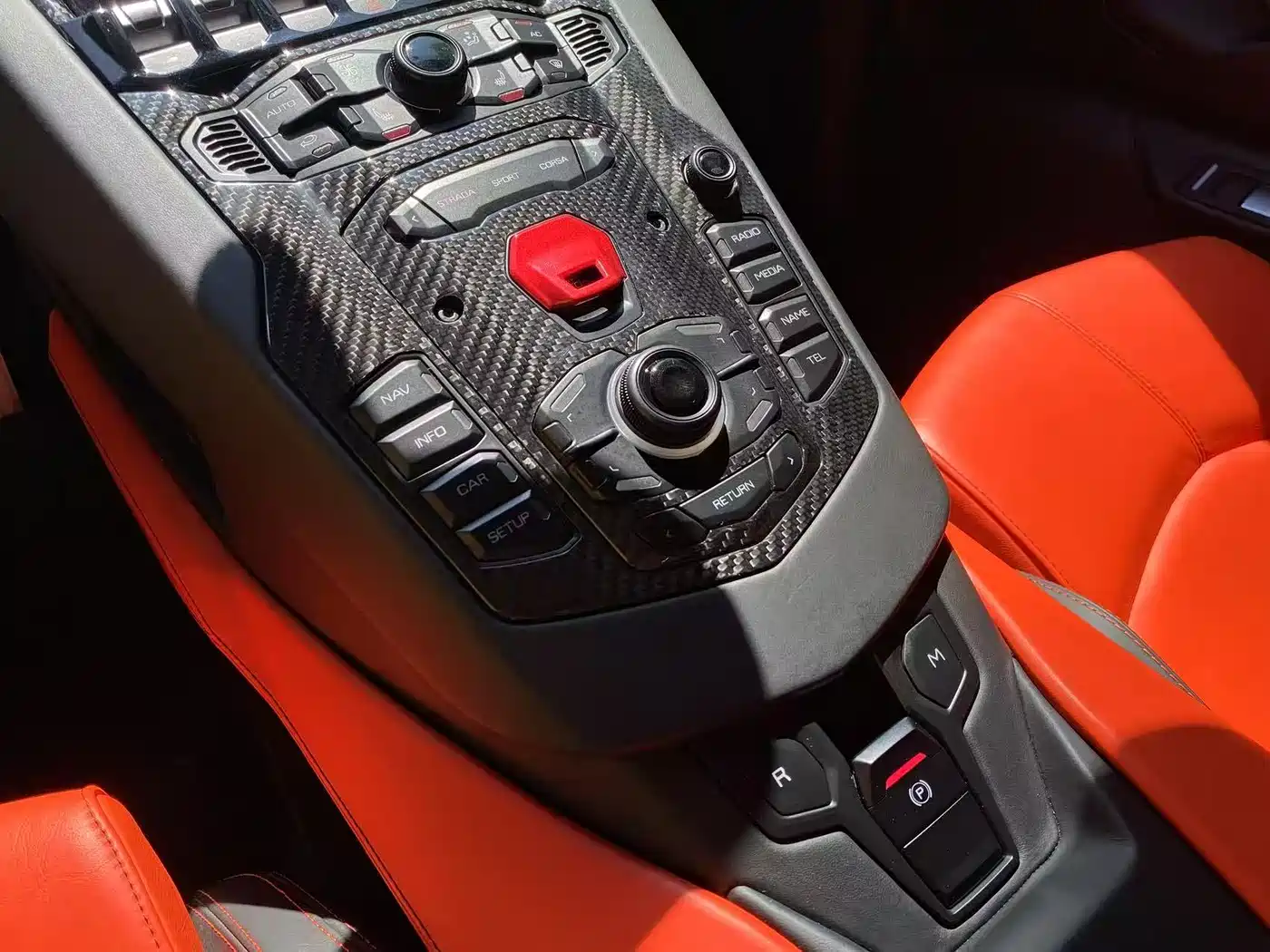 Lamborghini Aventador 2013 2011 LP 700-4