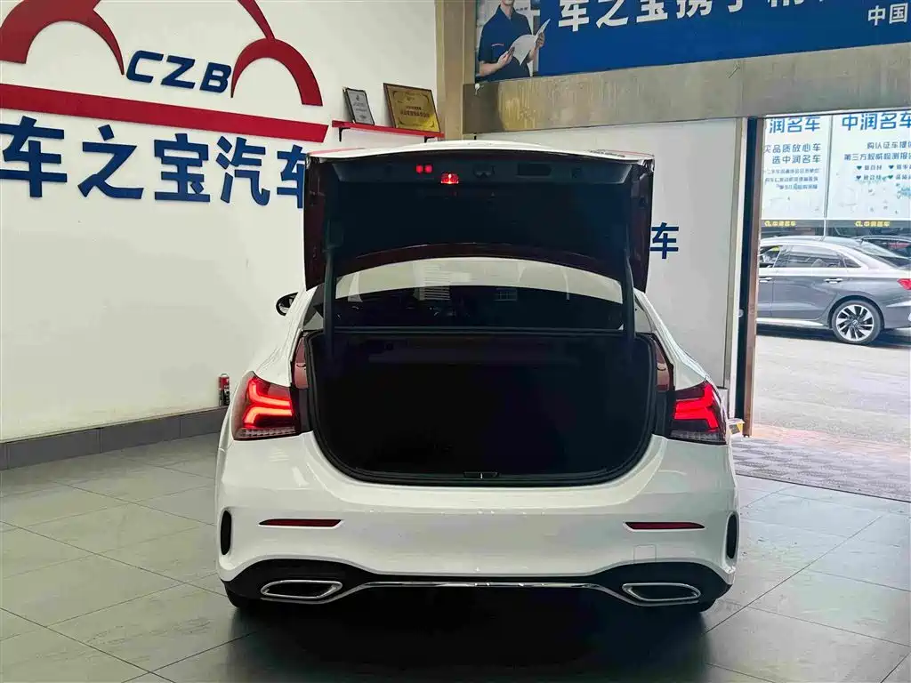Фото 9 - Mercedes-Benz A-Class