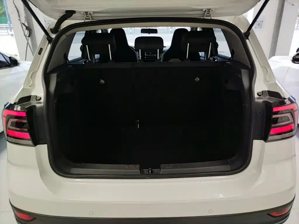 Фото 19 - Volkswagen T-Cross